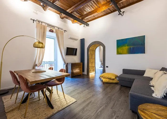 Hidden Gem On Chiaia Pedastrian Area By Napoliapartments