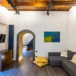 Hidden Gem On Chiaia Pedastrian Area By Napoliapartments
