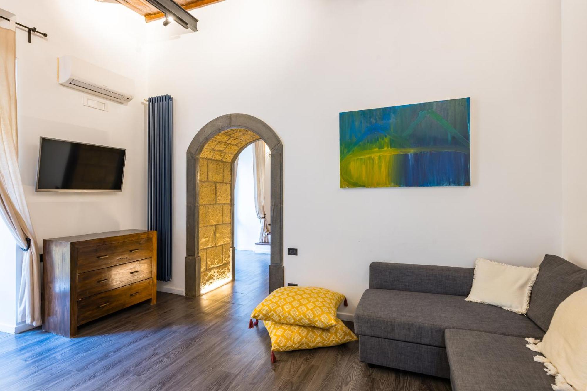 Hidden Gem On Chiaia Pedastrian Area By Napoliapartments Appartamento