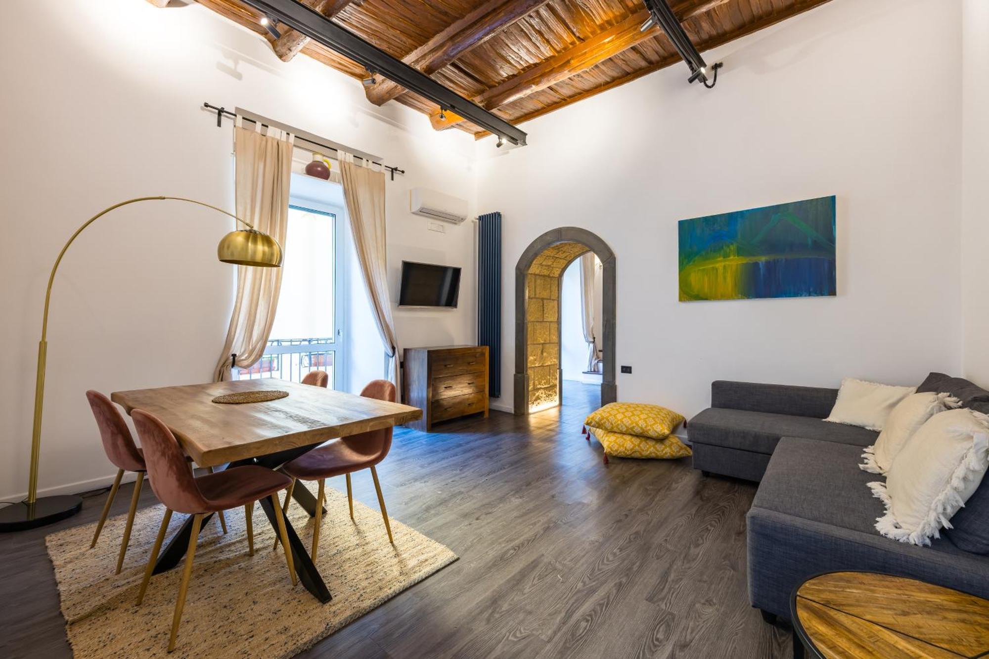 Appartamento Hidden Gem On Chiaia Pedastrian Area By Napoliapartments *